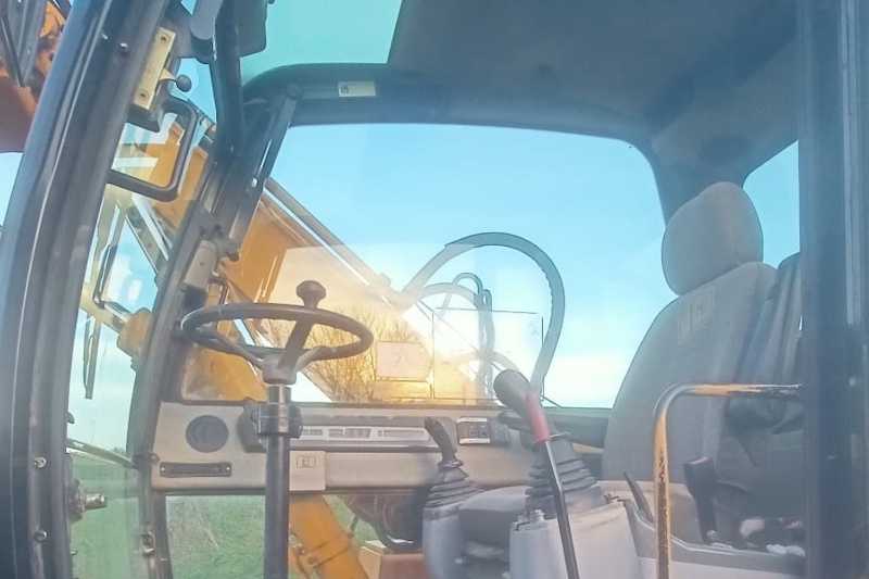 OmecoHub - Immagine JCB JS130W